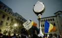 Protestatarii au ieşit din nou în Piaţa Universităţii, în ciuda frigului şi a indiferenţei autorităţilor