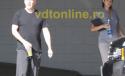 Bruce Willis, cu sotia insarcinata si sticla mai jos de talie