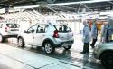 Uzina Dacia, închisă până luni. Angajaţii nu pot ajunge la serviciu din cauza ninsorii