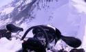A fost la câţiva centimetri de tragedie: Un american a păcălit moartea pe snowmobil, apoi s-a lovit de un ciot de brad