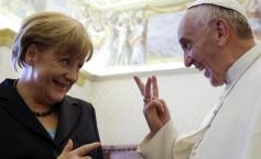 Angela Merkel a cerut Papei Francisc să susţină măsurile de austeritate