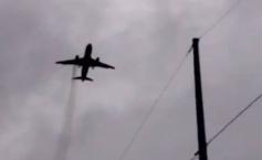 Aeroportul Heathrow a fost închis. Un avion de pasageri a aterizat forţat, cu un motor în flăcări