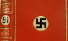 Kim Jong-un vrea să calce pe urmele lui Hitler. Liderul nord-coreean a distribuit "Mein Kampf" unor oficiali de rang înalt 