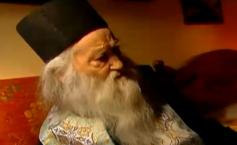 Părintele Justin Pârvu, înmormântat astăzi la Mânăstirea Petru Vodă. "Demolatorul lui Lenin", printre pelerinii care au venit să-şi ia bun-rămas de la duhovnic 
