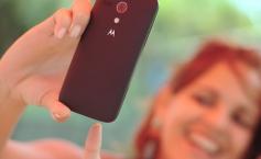 Un copil a căzut în apă încercând să facă un selfie. Trei morți 