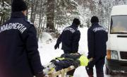 Jandarmii din Piaţa Universităţii, salvatori în iadul de la Şindriliţa, unde zeci de maşini au rămas blocate în nămeţi