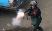 Cairo: Cel puţin doi manifestanţi asfixiaţi cu gaze lacrimogene în urma violenţelor de vineri