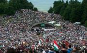 Mesaj la pelerinajul maghiarilor de pe Şumuleul Mic: Nu criza să îi sperie pe oameni, ci lipsa de credinţă