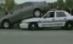 S-a urcat cu maşina personală pe maşina Poliţiei! (VIDEO)
