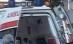 Doi poliţişti şi un jandarm, snopiţi în bătaie de un scandalagiu (VIDEO)