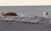 Turiştii români, loviţi de criză: Tot mai mulţi renunţă la concedii sau aleg destinaţii ieftine