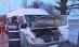 Buzău. Trei oameni au fost răniţi după ce microbuzul în care se aflau s-a izbit de un autoturism 
