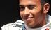 Lewis Hamilton câştigă Marele Premiu al statului Singapore. Renault arată că trăieşte