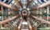 Acceleratorul de particule LHC, defectat de o bucată de pâine