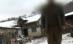 Bătrân din Bacău, suspectat că şi-a violat nepoata de 13 ani şi a lăsat-o gravidă (VIDEO)