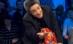 Românii, ironizaţi într-o emisiune franceză. Un invitat imită cerşetorii din Hexagon (VIDEO)
