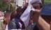 Pensionarii au dat foc unor fotografii cu Traian Băsescu, la Constanţa (VIDEO)