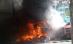 Incendiu puternic la Piaţa Reşiţa din Capitală: Doi oameni au ajuns la spital (VIDEO)