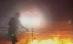 Sute de pompieri se luptă cu incendiile devastatoare din Grecia şi Turcia (VIDEO)