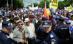 Protestatarii de la Ministerul Agriculturii au încercat să forţeze cordoanele de jandarmi (VIDEO)

