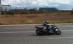 Motociclist teribilist: S-a accidentat încercând să-şi impresioneze prietenii (VIDEO)