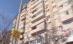 Vânzătorii de apartamente angajează brokeri pentru a-şi ajuta clienţii să scape de vechea locuinţă