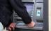 Majorarea salariului minim, praf aruncat în ochii populaţiei? Vezi cine beneficiază de mărire