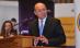 Oamenii îi cer demisia în stradă, Băsescu vorbeşte despre susţinerea sa pe Facebook