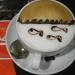 În fiecare dimineaţă, cafeaua dă poftă de viaţă. 20 de desene în ceştile de cafea 153980