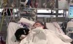 Aflată pe patul de spital, adolescenta s-a trezit din comă și i-a șoptit ceva de-a dreptul șocant mamei. Femeia a izbucnit imediat în lacrimi Aflată pe patul de spital, adolescenta s-a trezit din comă și i-a șoptit ceva de-a dreptul șocant mamei. Femeia a izbucnit imediat în lacrimi