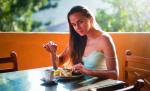 DIETĂ. Exemple de combinații alimentare sănătoase în concediu, care nu ne îngrașă DIETĂ. Exemple de combinații alimentare sănătoase în concediu, care nu ne îngrașă