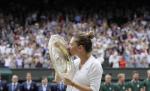 Simona Halep va prezenta trofeul obținut la Wimbledon. Evenimentul are loc în această seară, iar accesul publicului este gratuit Simona Halep va prezenta trofeul obținut la Wimbledon. Evenimentul are loc în această seară, iar accesul publicului este gratuit