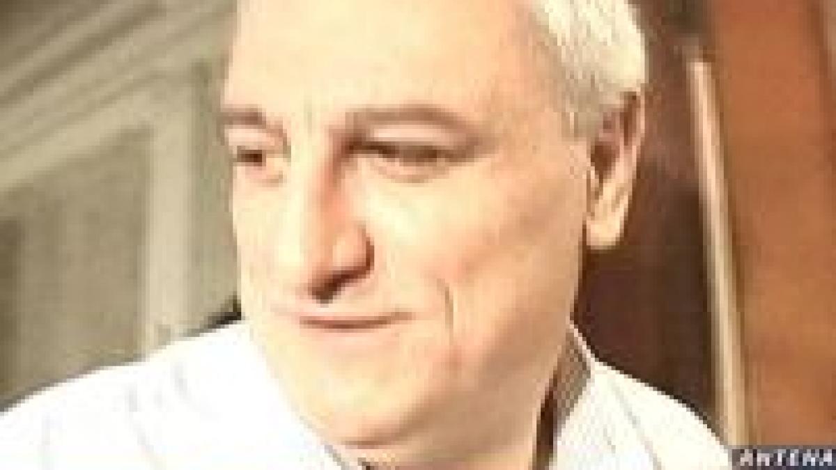 ovidiu tender este liber sa plece din tara