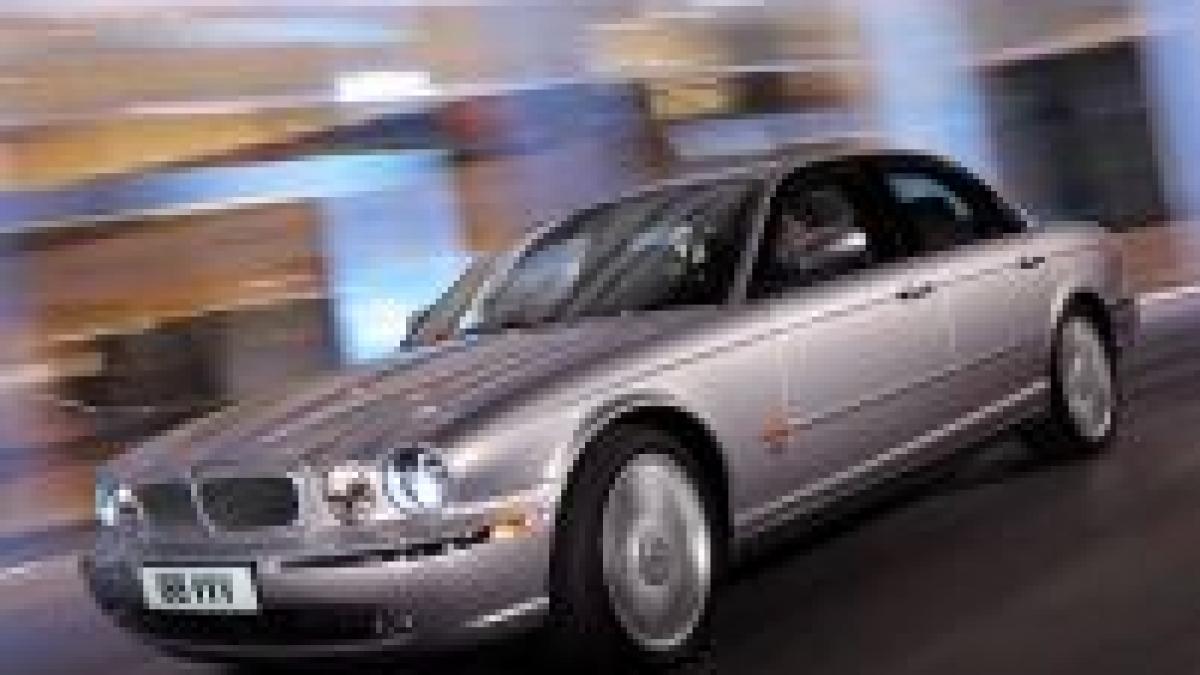 jaguar xj cea mai tare masina de lux
