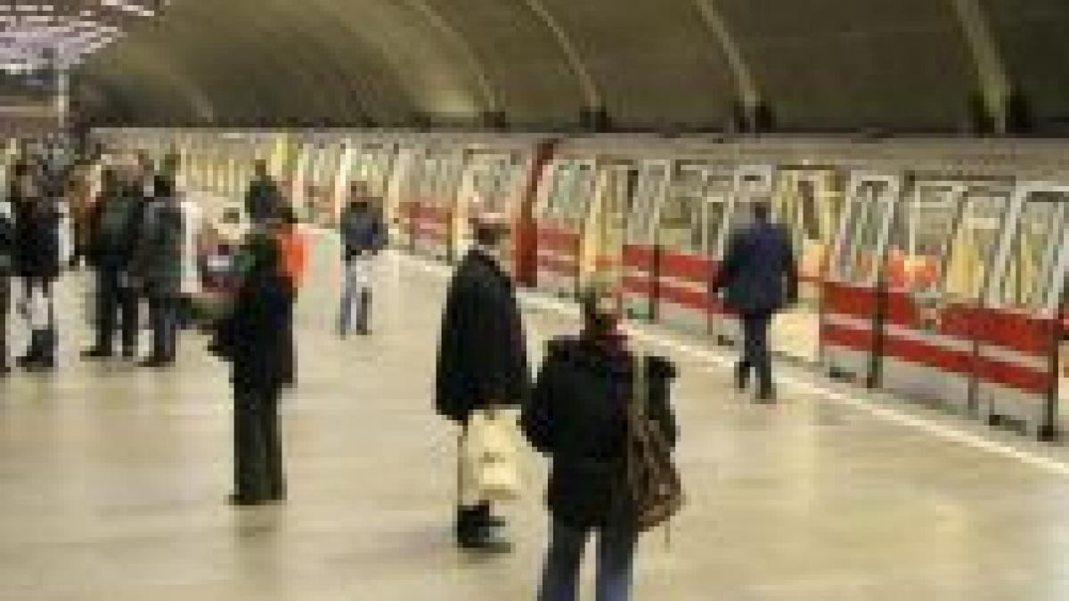 alarme false cu bomba la metrou si aeroport