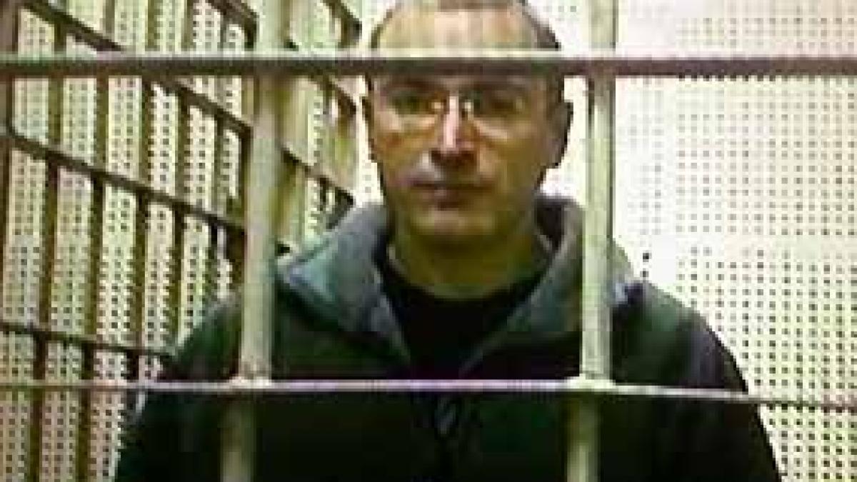 noi acuzatii pentru fostul boss al yukos