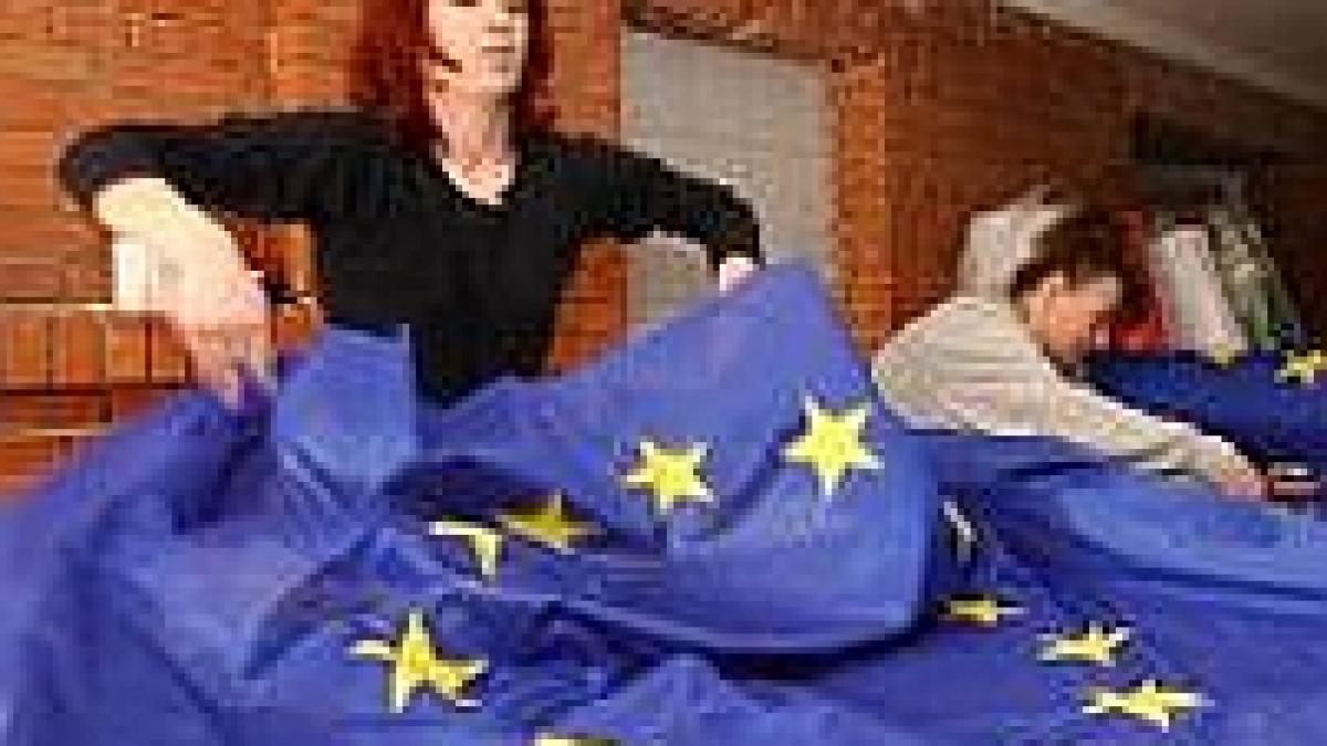 ue relaxeaza regimul vizelor pentru balcani