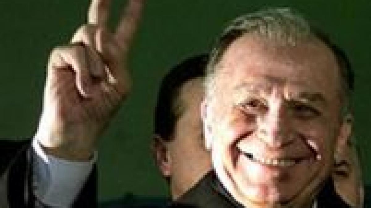 iliescu superviza activitatea securitatii
