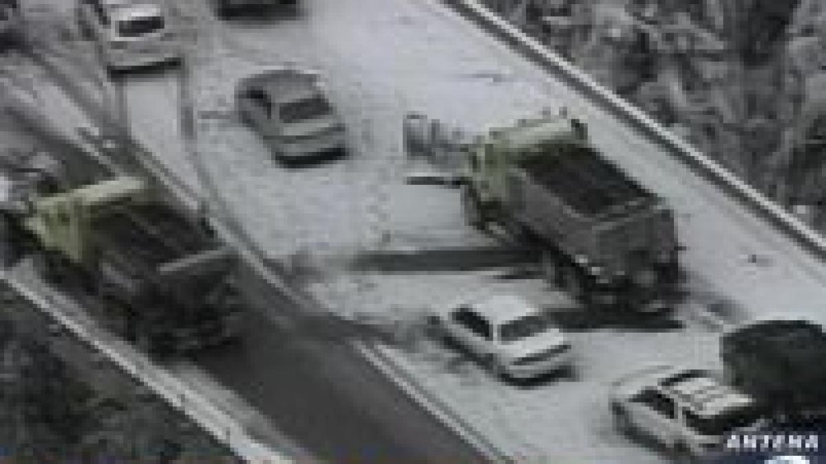 accident in lant in sua 50 de masini lovite