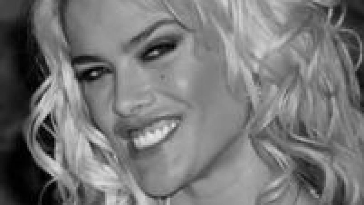 anna nicole smith a fost inmormantata