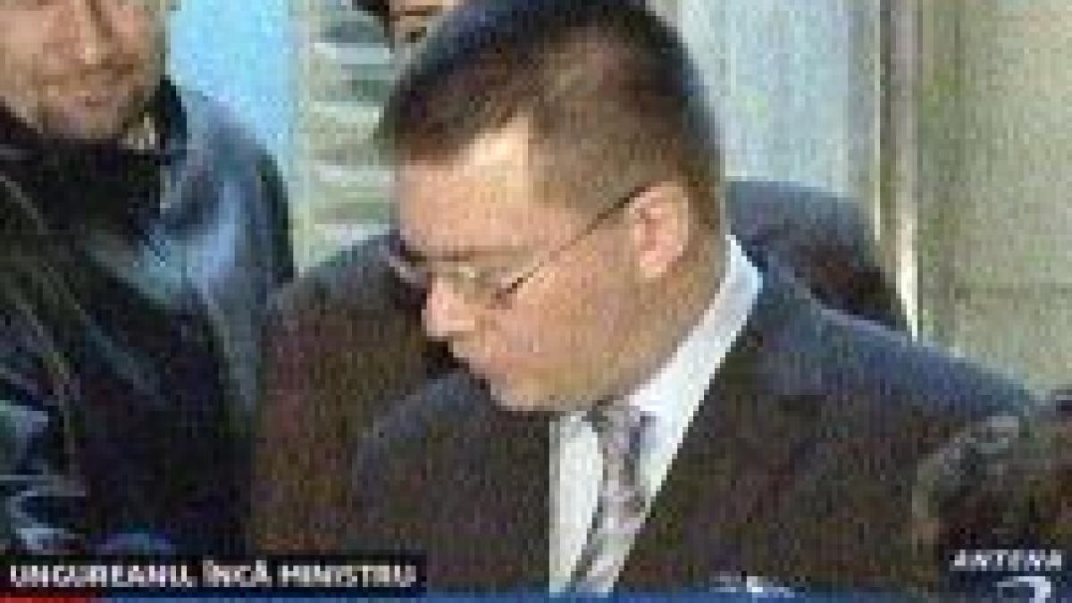 ungureanu cu demisia pe masa de o luna