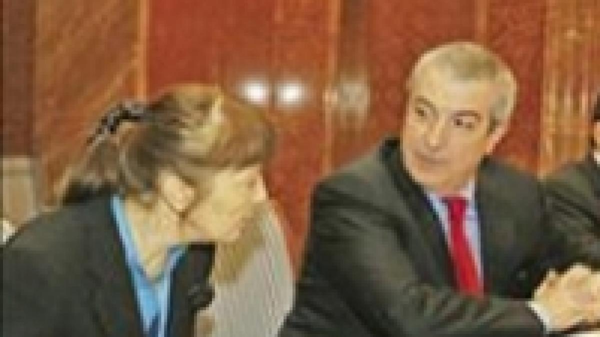 pnl cere demisia ministrilor blaga si macovei