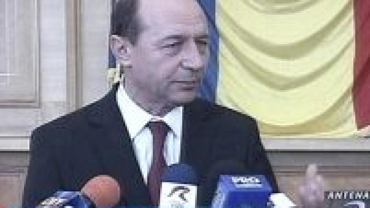 externele agraveaza criza dintre palate