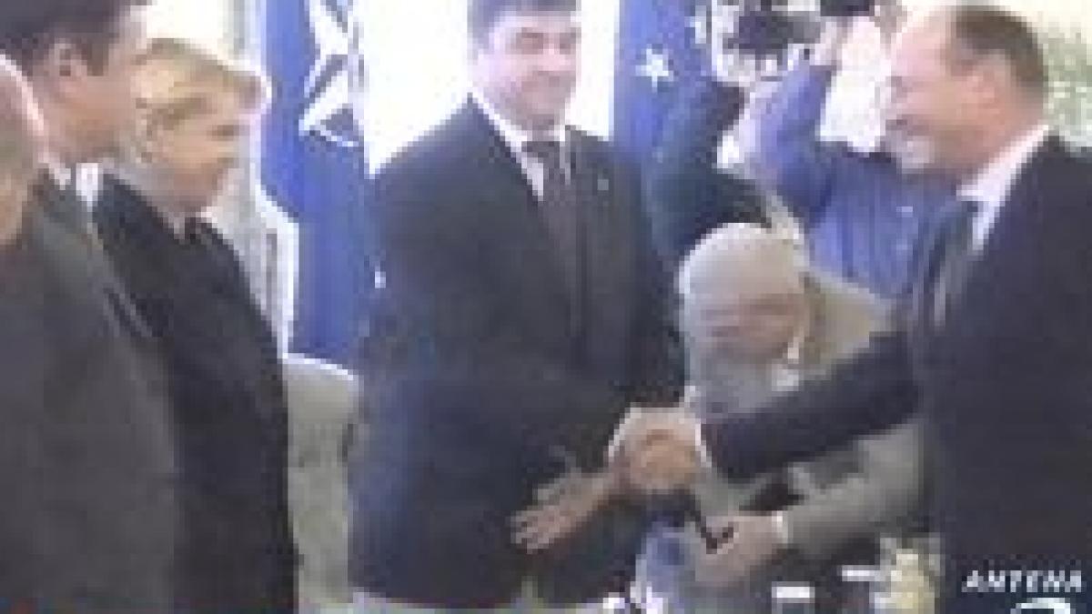 basescu trimite guvernul in parlament