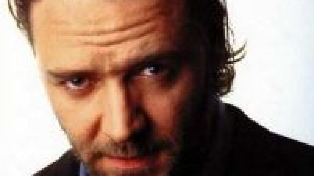 russell crowe debuteaza ca regizor cu bra boys