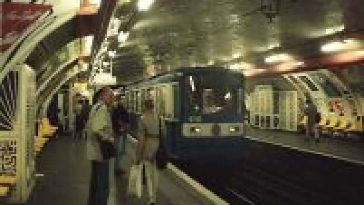 haos si violente la metroul din paris