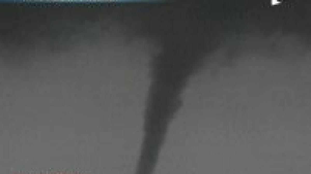 Fenomen neobişnuit. O tornadă a lovit Japonia
