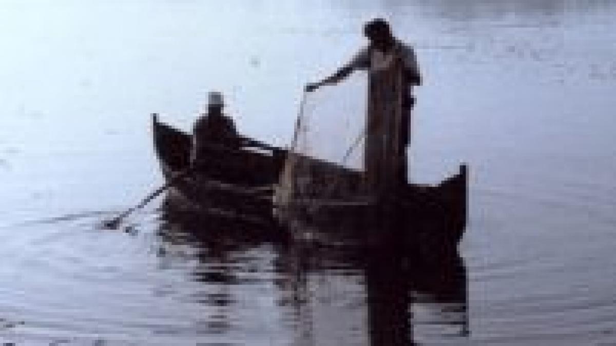 a inceput prohibitia la pescuit