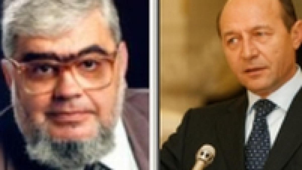 basescu i a decorat pe plesu si ungureanu