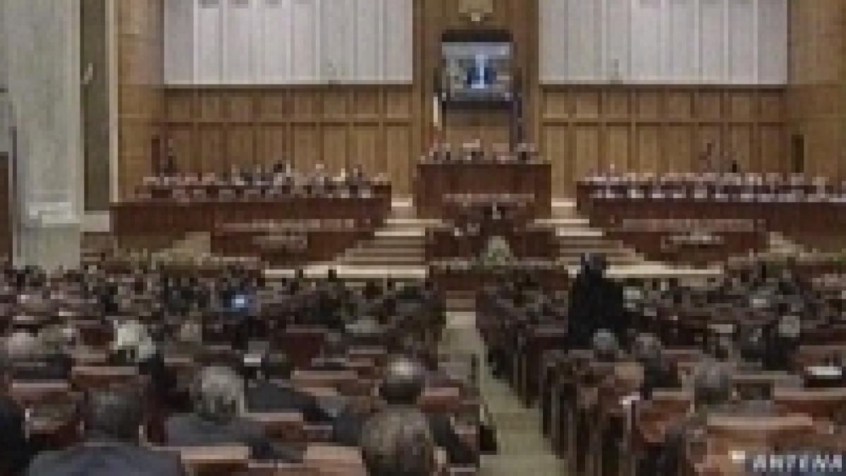 basescu apara grupul pentru dialog social